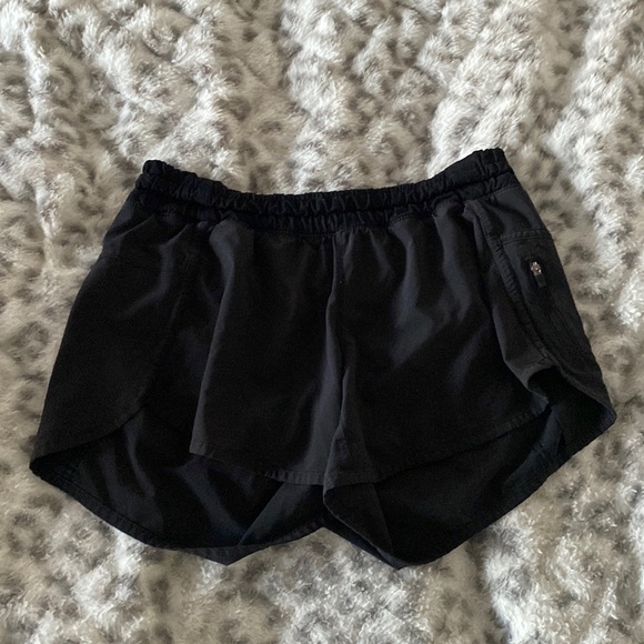 lululemon athletica Pants - Lululemon Run Times Shorts 4’